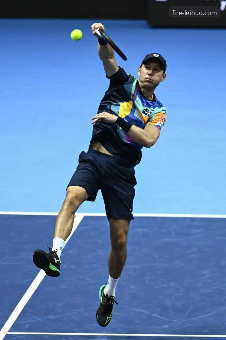 沙漠风暴背后的网球危机：揭秘顶尖球员的“迪拜困局”与赛事悬念